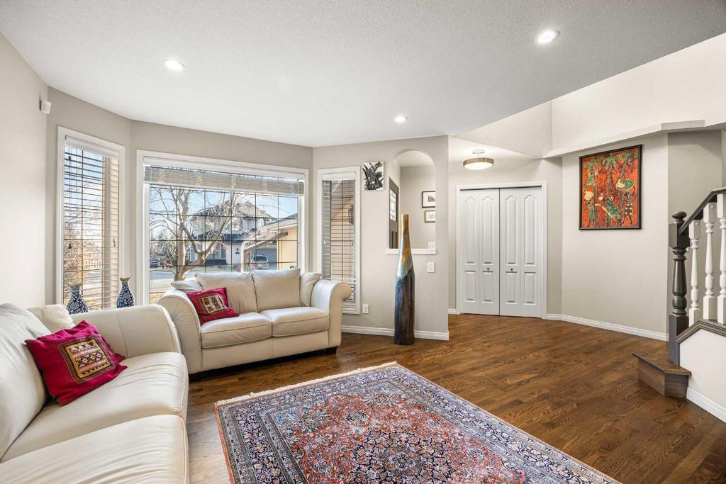 Photo of 34 Edgeridge Mews NW, Calgary, AB T3A 6A8 (MLS # A2283458)