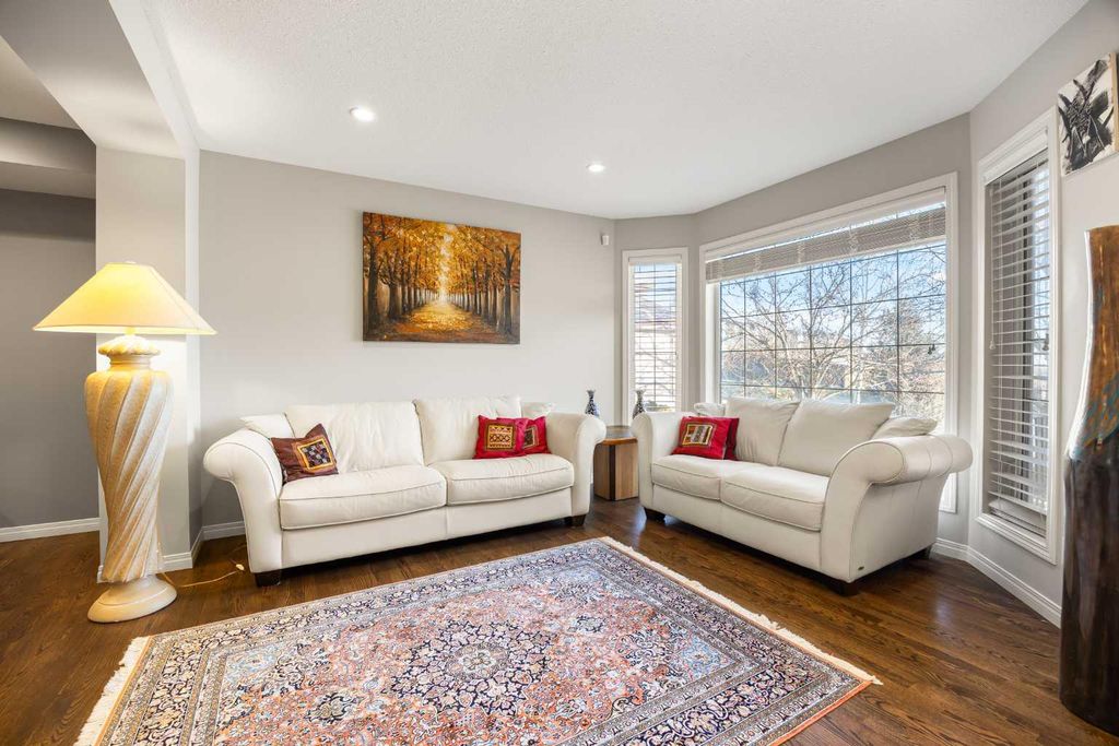 Photo of 34 Edgeridge Mews NW, Calgary, AB T3A 6A8 (MLS # A2283458)