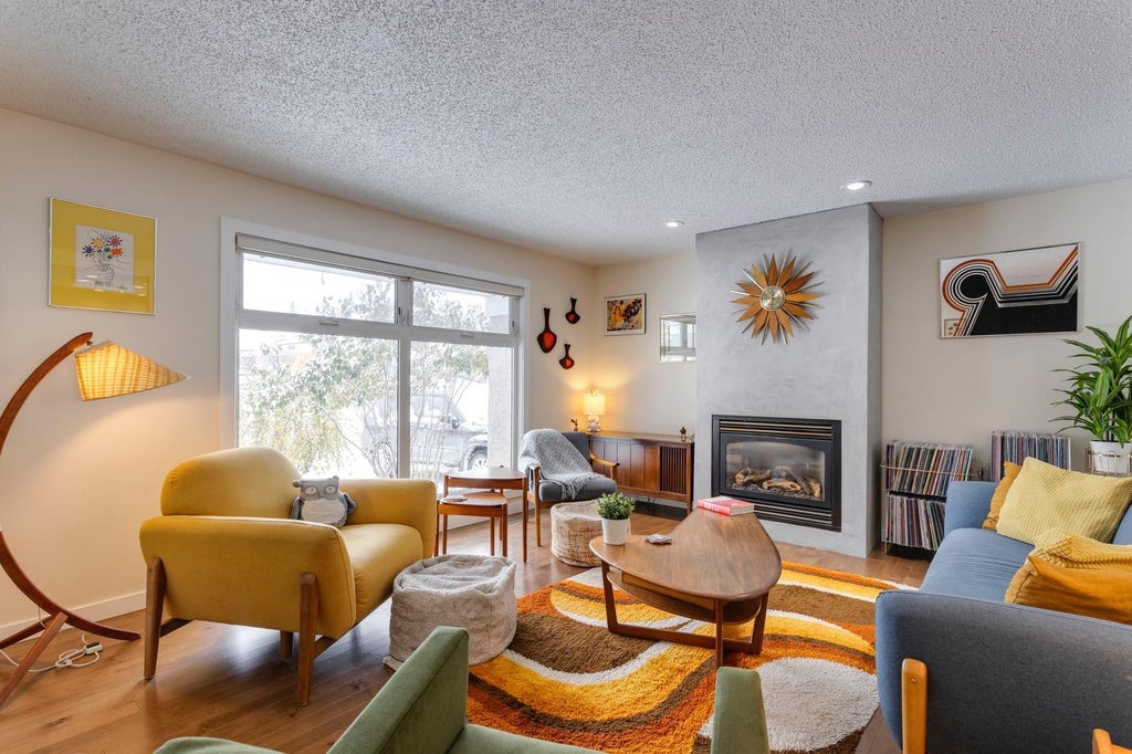 Photo of 6216 Thornaby Way NW, Calgary, AB T2K 5K9 (MLS # A2350370)