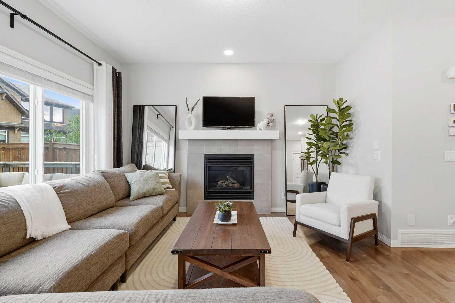 66 Masters Place SE