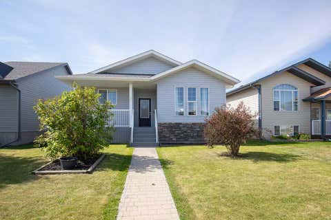 Photo of 3 Taylor Drive, Lacombe, AB T4L 2N8 (MLS # A2334615)