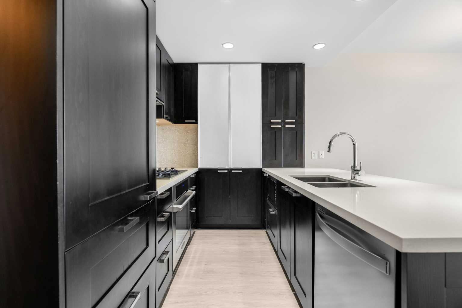 222 Riverfront Avenue SW 1712