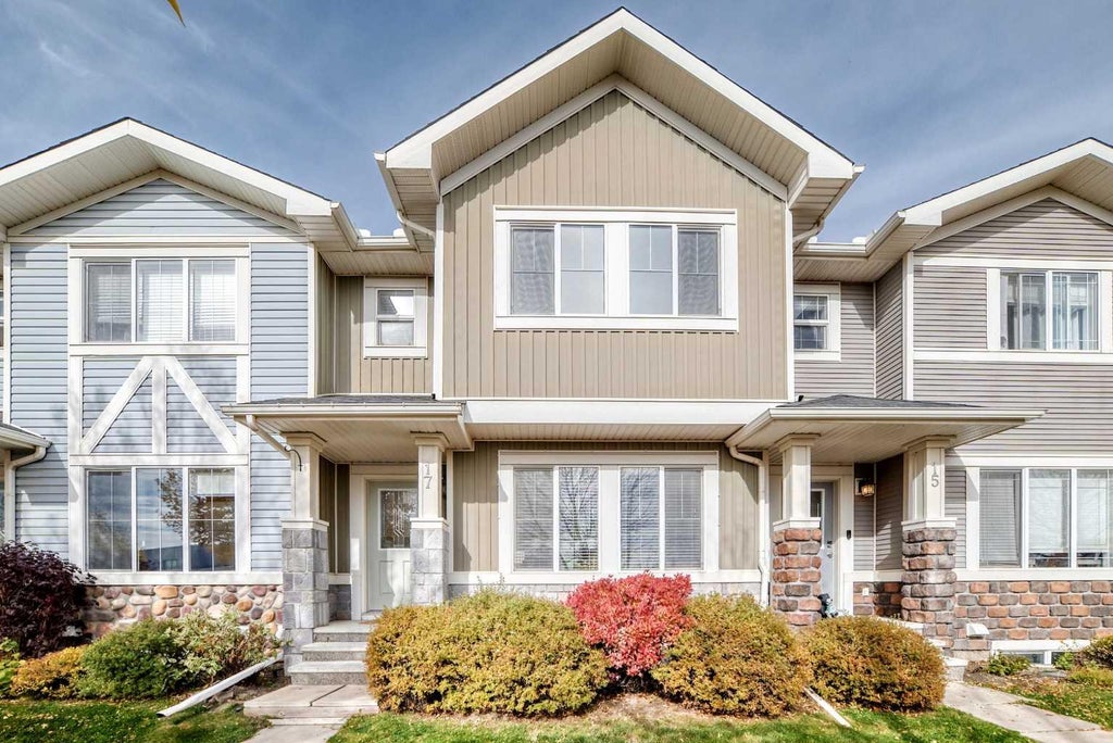 Photo of 17 Kings Heights Dr Dr SE, Airdrie, AB T4A 0E6 (MLS # A2346828)