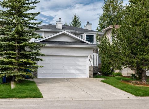Photo of 232 Macewan Ridge Close NW, Calgary, AB T3K 3A7 (MLS # A2326377)