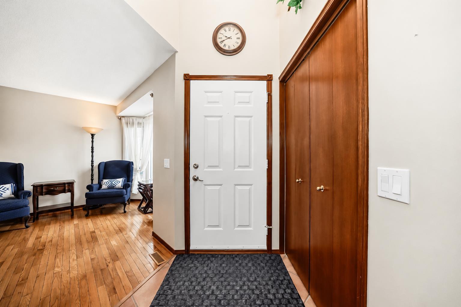 232 Macewan Ridge Close NW