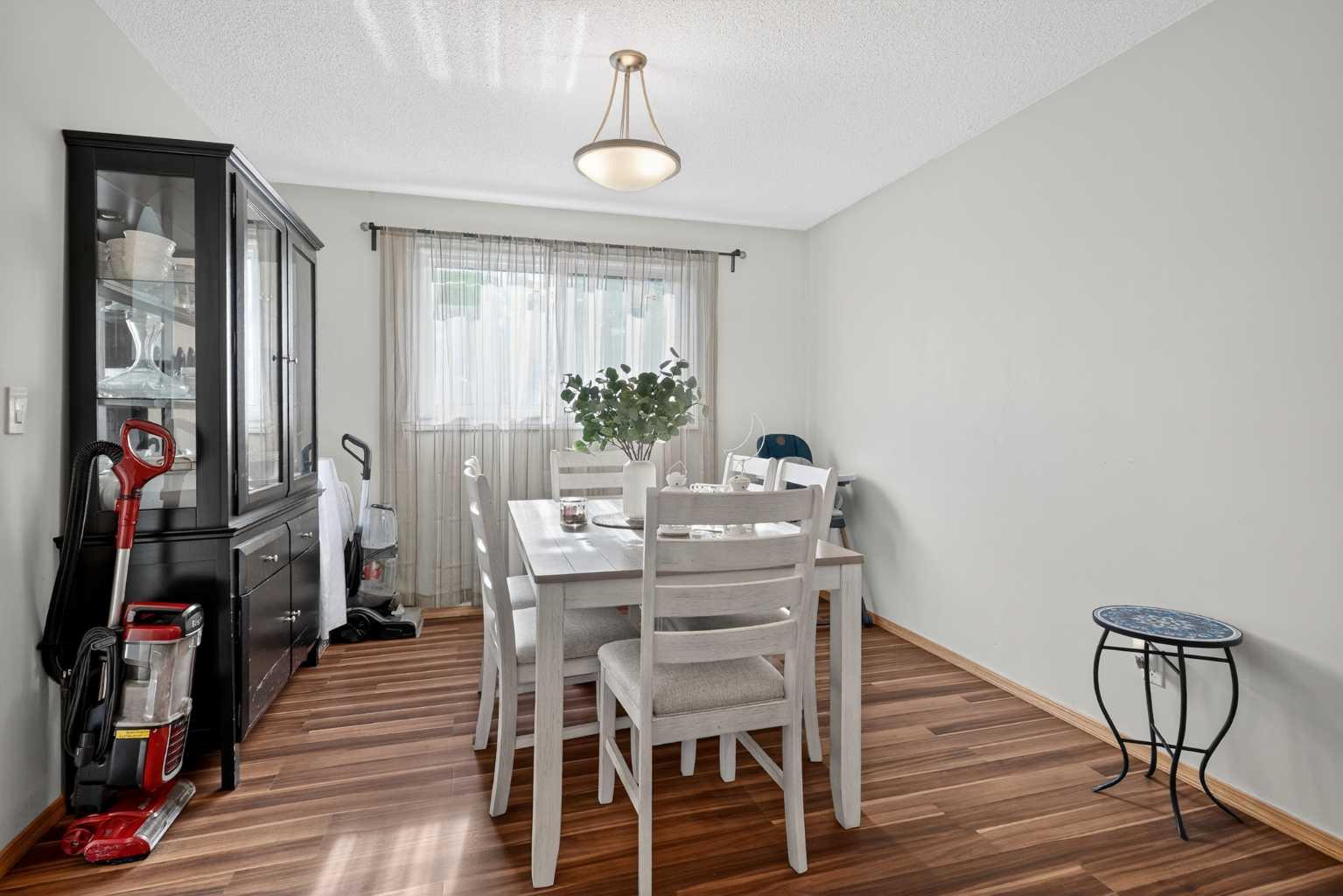 247 Templewood Road NE