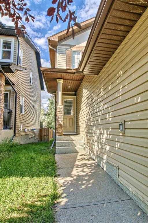 107 Kincora Glen Road NW