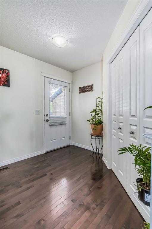 107 Kincora Glen Road NW
