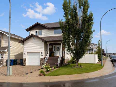 Photo of 230 Somerset Way SE, Medicine Hat, AB T1B 0B6 (MLS # A2336419)