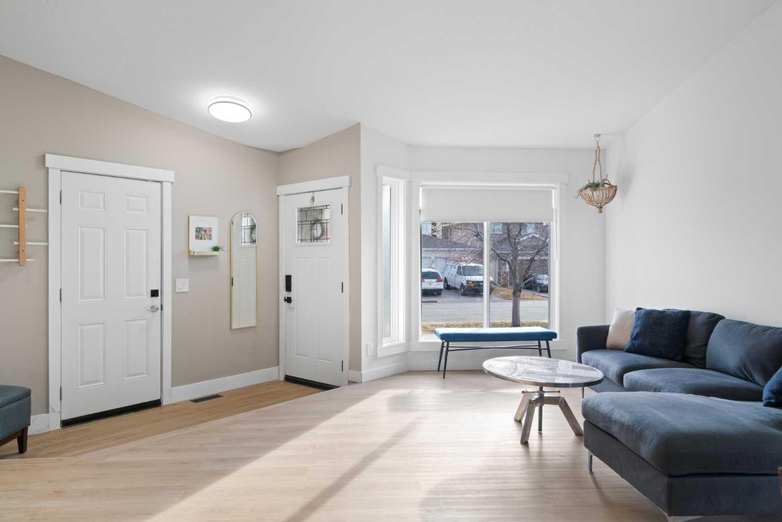 53 Riverside Crescent SE