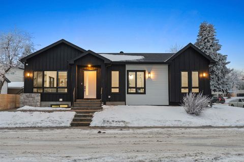 Photo of 27 Glacier Drive SW, Calgary, AB T3E 5A2 (MLS # A2276893)