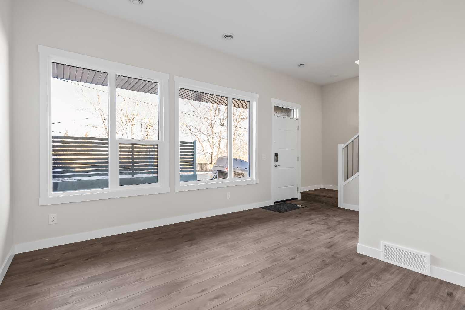 2525 Sovereign Crescent SW