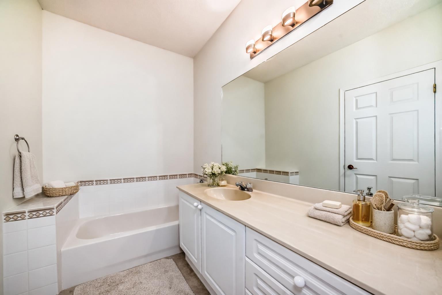 5201 Dalhousie Drive NW 334