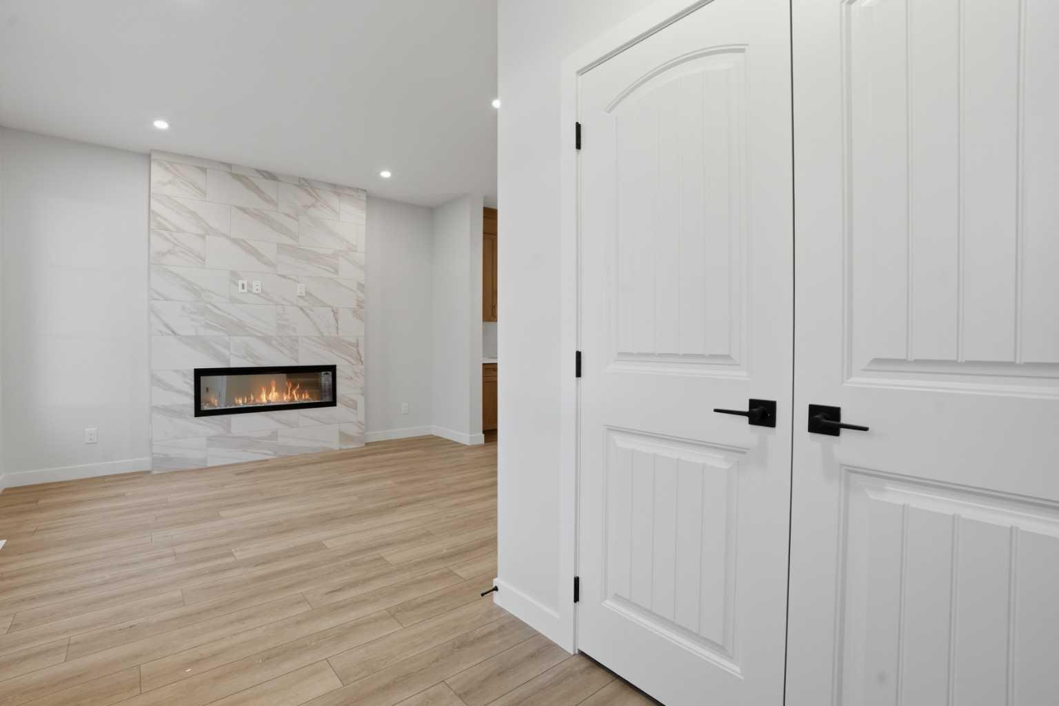 544 Bridgeport Street