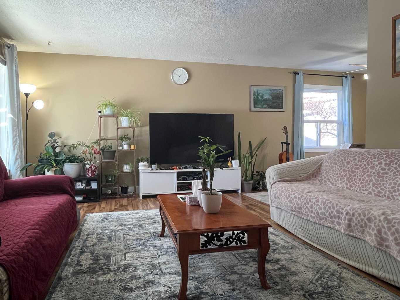 1258 Mardale Drive NE