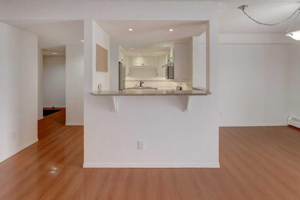 8604 48 Avenue NW 811