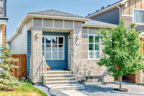 284 Lucas Avenue NW Calgary AB T3P 1N3