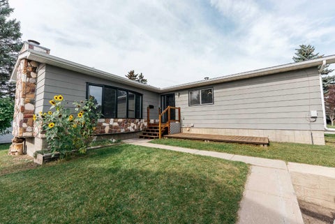 Photo of 10 Tee Road, Lacombe, AB T4L 1R4 (MLS # A2347768)