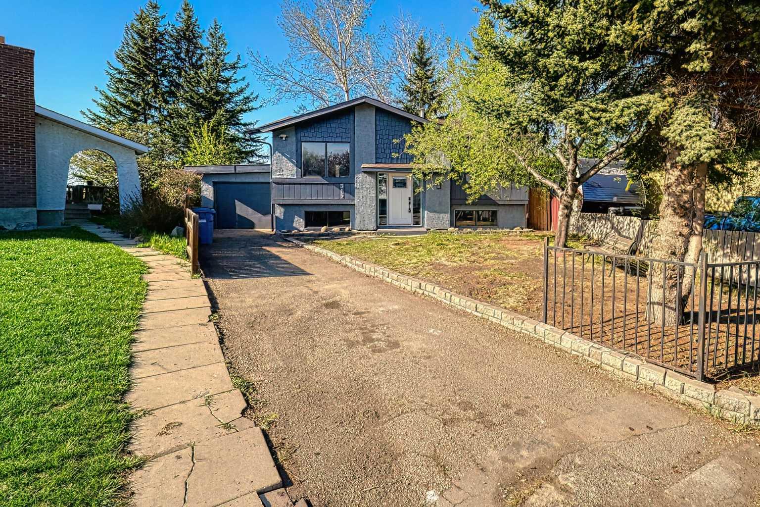 315 Abadan Place NE