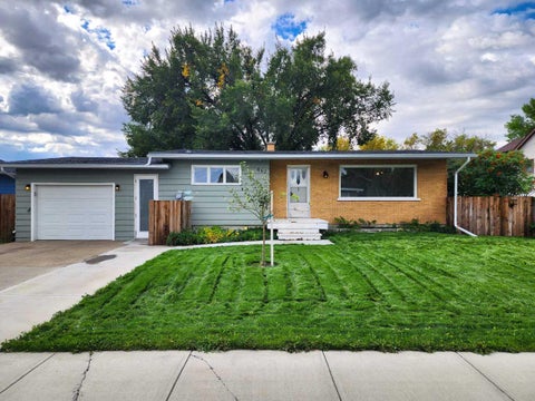 Photo of 462 28 Street, Fort Macleod, AB T0L 0Z0 (MLS # A2345337)