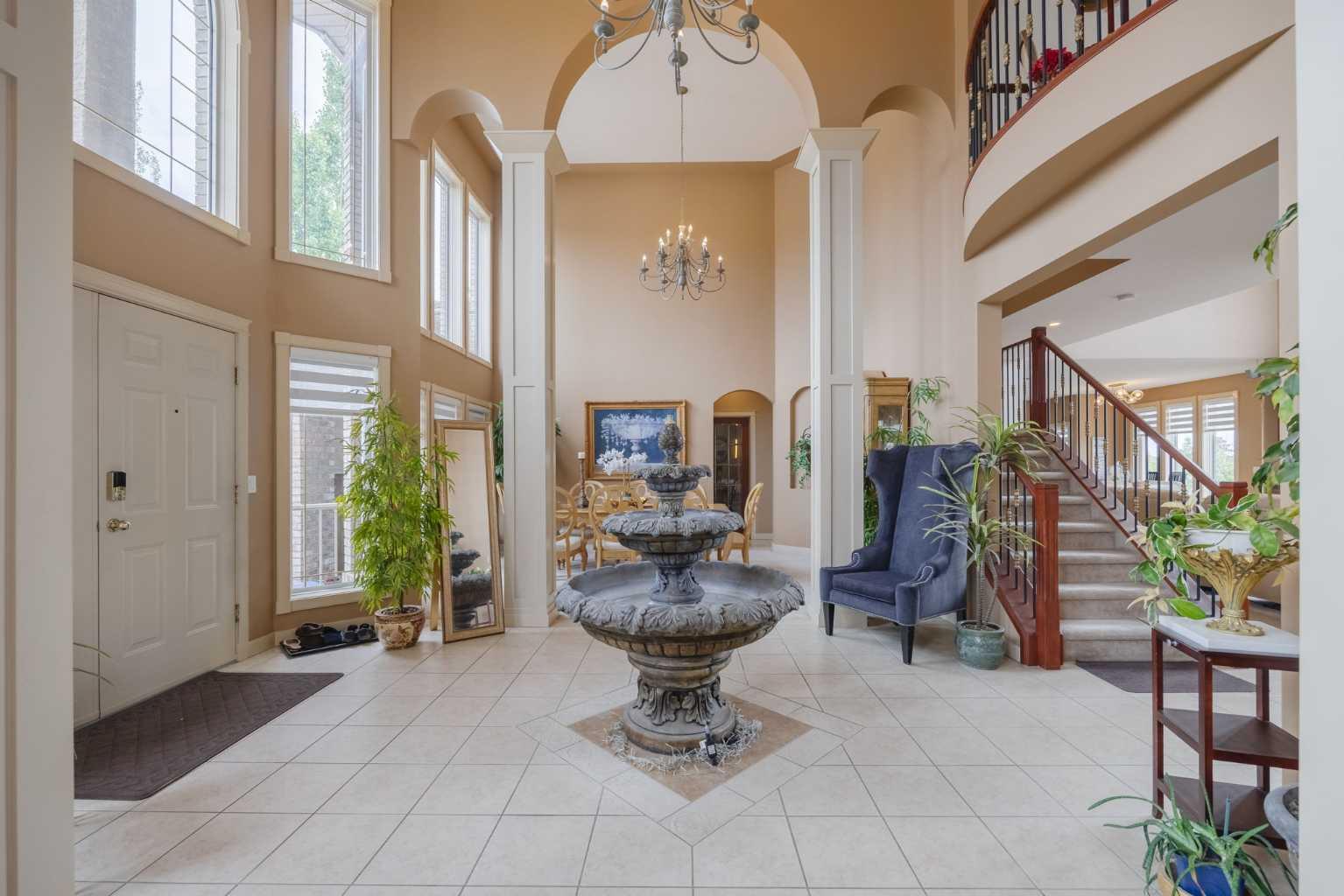 99 Arbour Vista Road NW