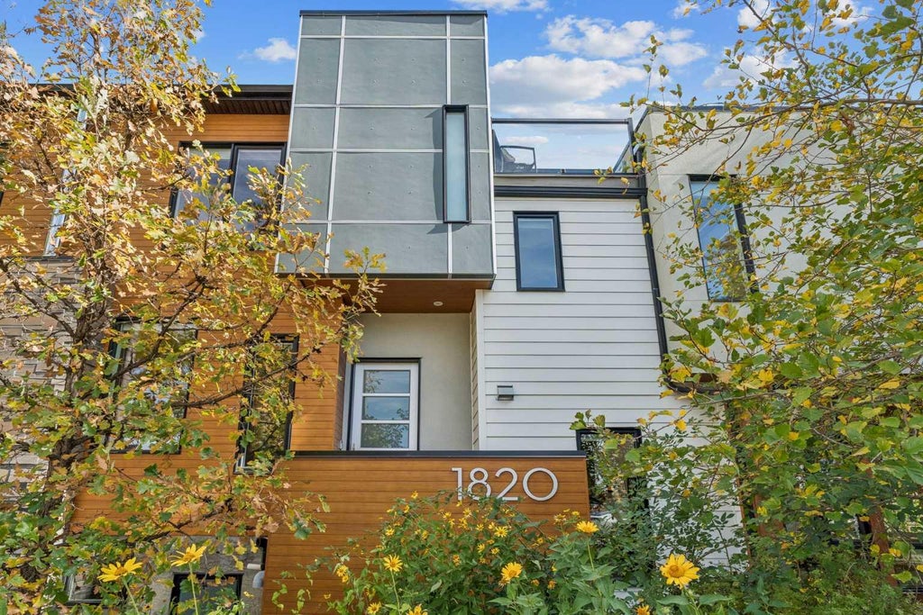 Photo of 1820 4 Street NE, Calgary, AB T2E 7X7 (MLS # A2349566)