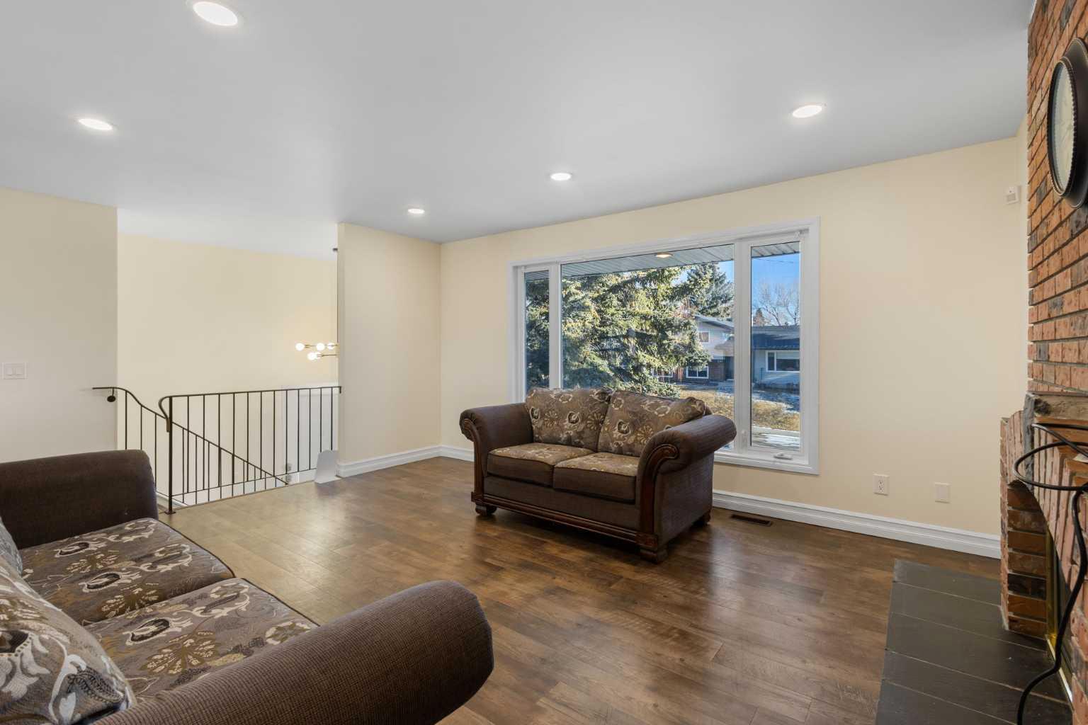 95 Silver Brook Drive NW