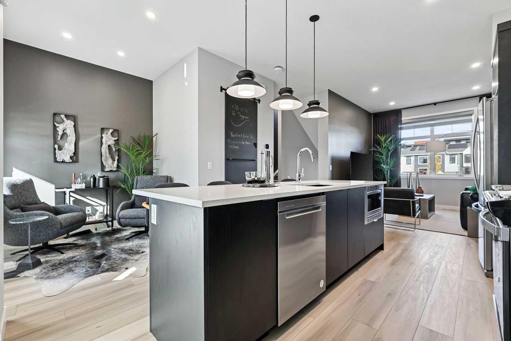 Photo of 595 Mahogany Road SE #112, Calgary, AB T3M 3Y3 (MLS # A2326268)
