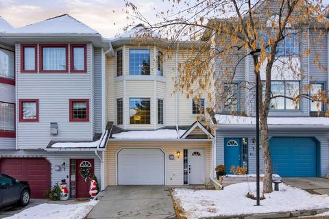 5 Patina Point SW Calgary AB T3H 3J7