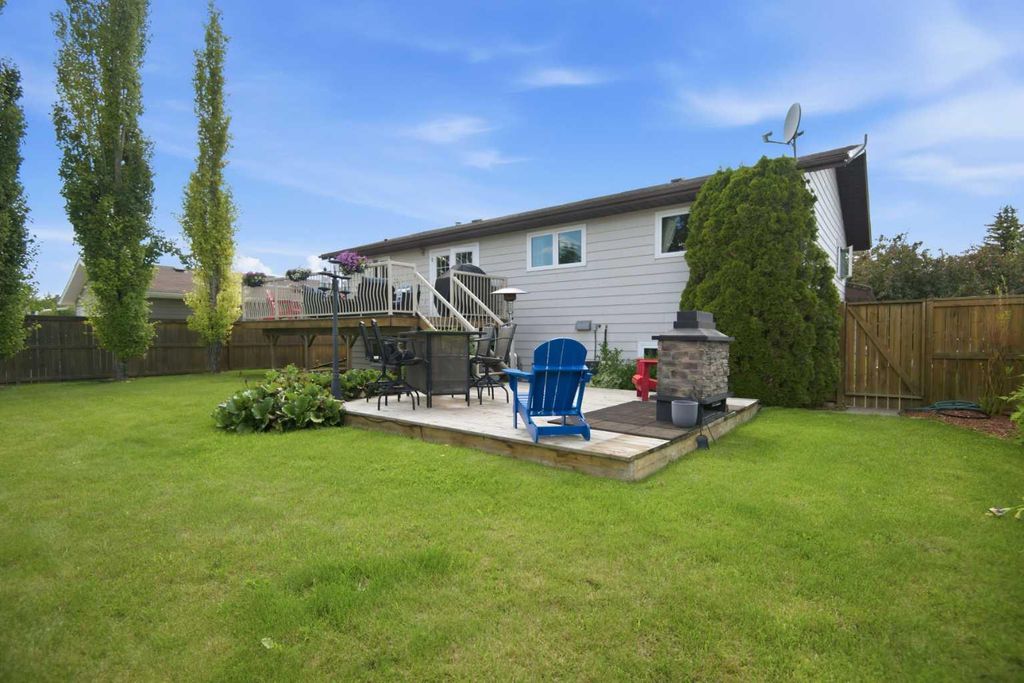 Photo of 92 Mccullough Crescent, Red Deer, AB T4R 1S7 (MLS # A2324147)