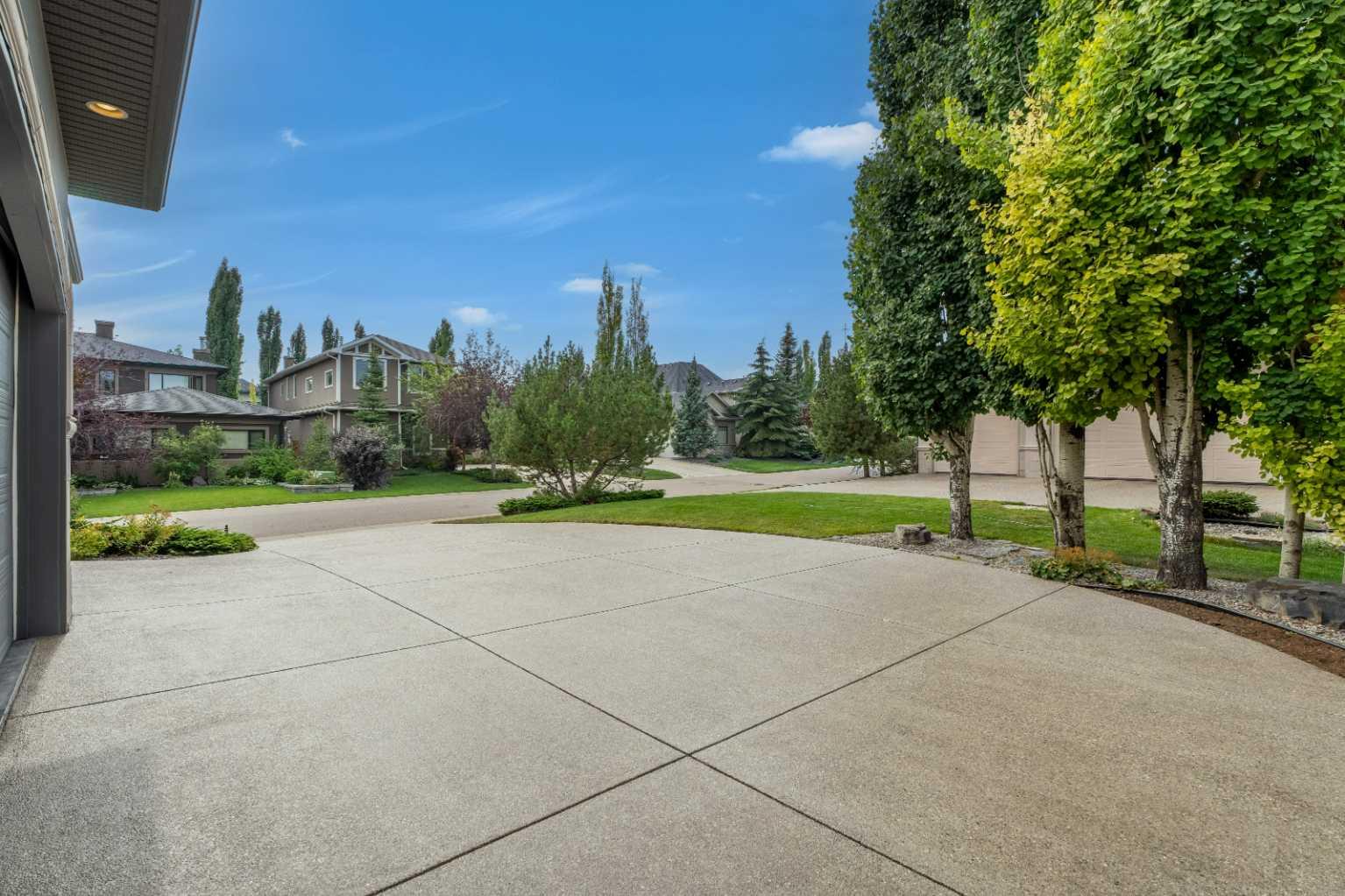 18 Aspen Ridge Way SW