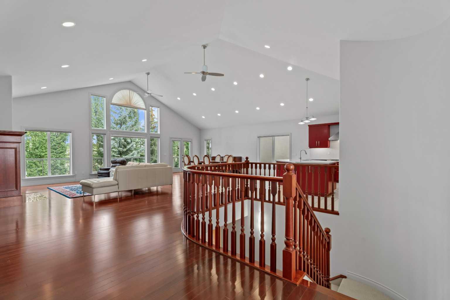 18 Aspen Ridge Way SW