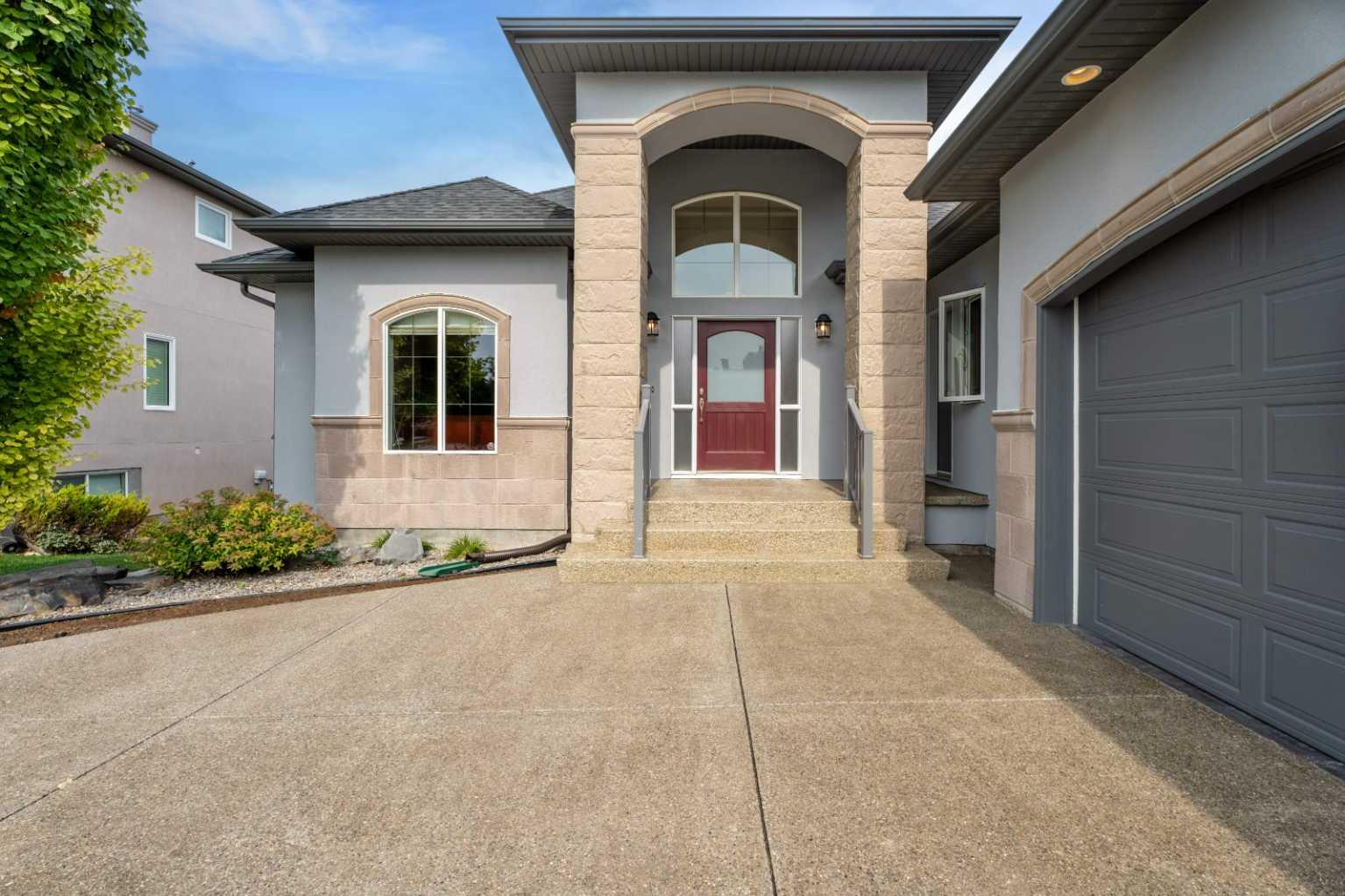 18 Aspen Ridge Way SW