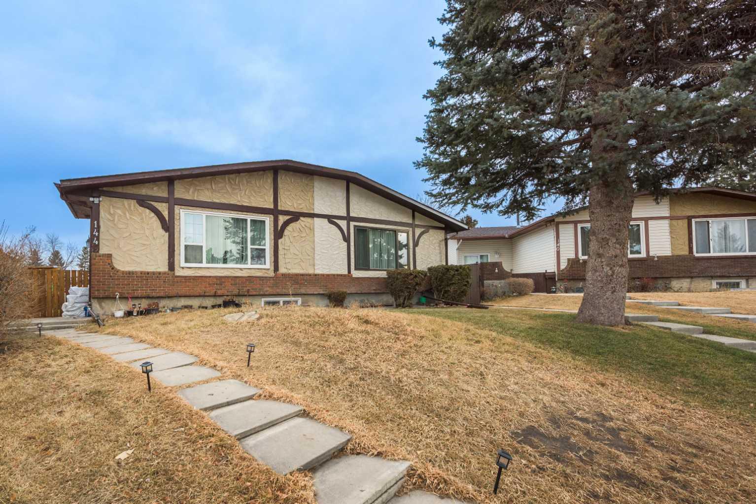 144 Rundleson Place NE