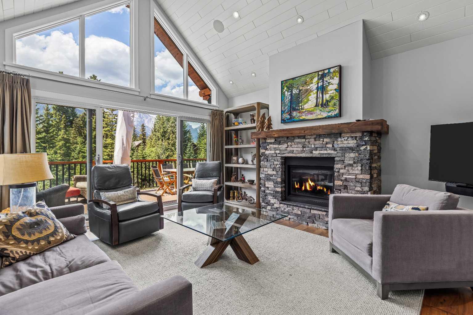 19 Creekside Mews