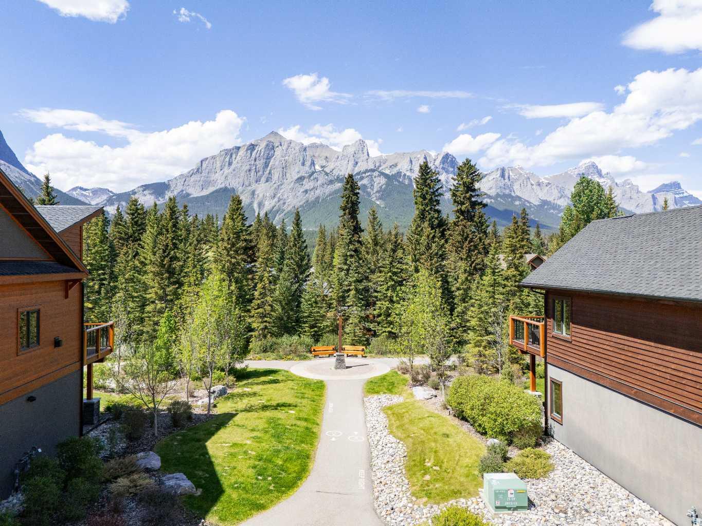 19 Creekside Mews