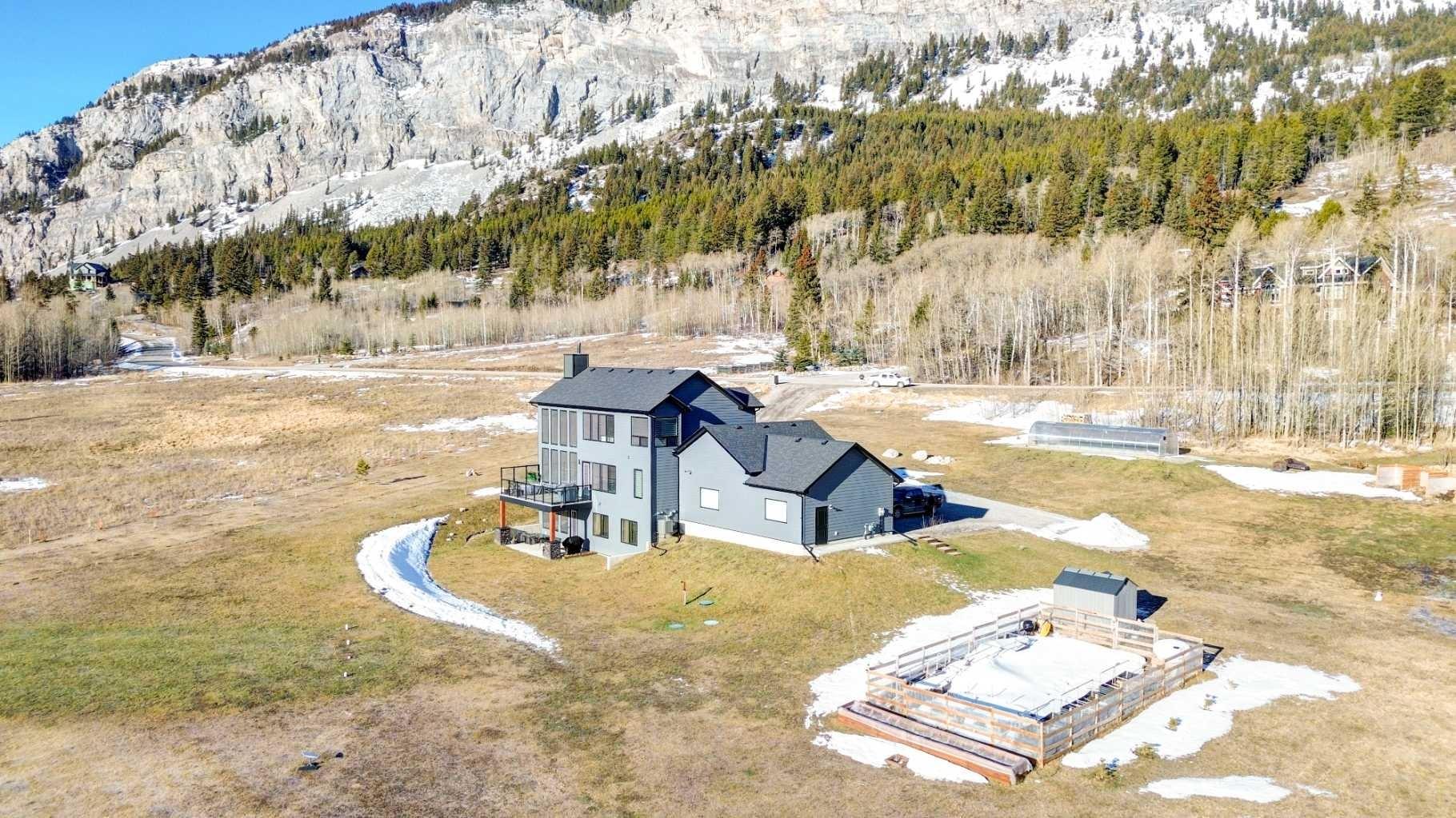 2616 Valley Ridge Drive