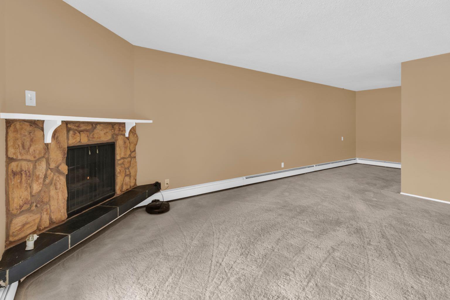 4001C 49 Street NW 3204