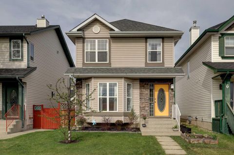 Photo of 10 Hidden Ranch Hill NW, Calgary, AB T3A 5X6 (MLS # A2314205)