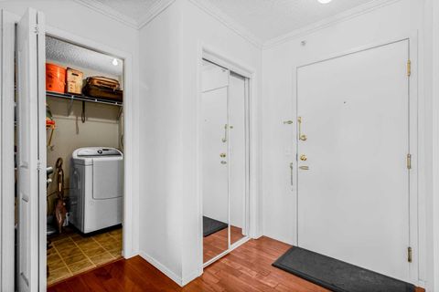 3308 Valleyview Park SE #308 Calgary AB T2B 3R6