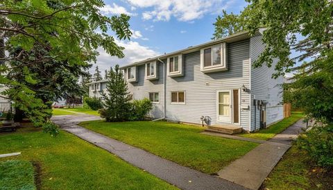 4810 40 Avenue SW 16 Calgary AB T3E 1E5