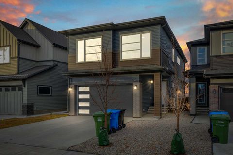 704 Creekstone Circle SW Calgary AB T2X 4Y6
