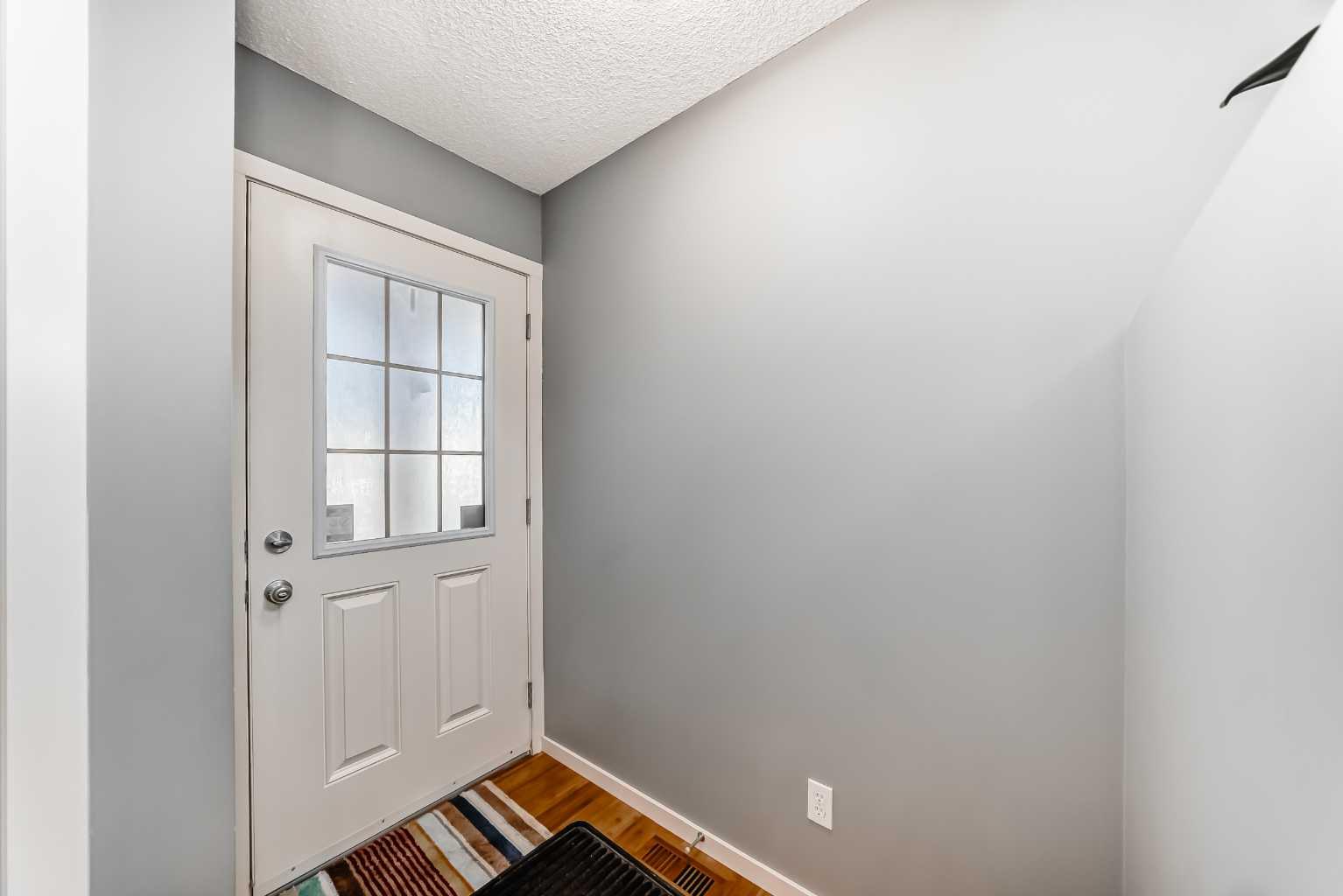 136 Sage Valley Drive NW