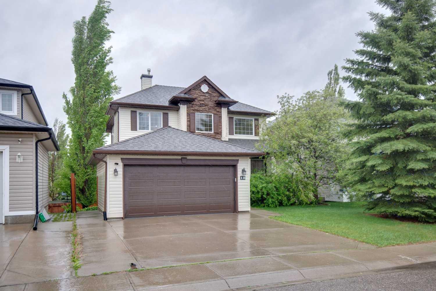 18 Tuscany Hills Crescent NW