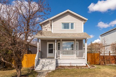 303 Coventry Close NE Calgary AB T3K 4C5
