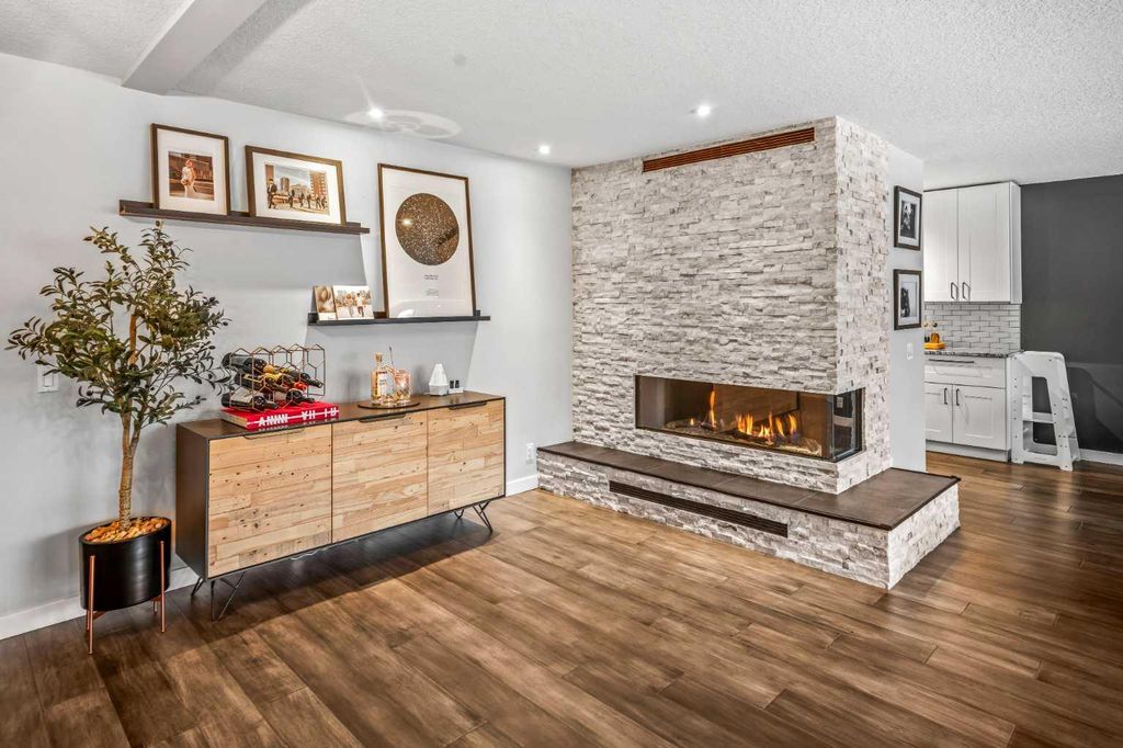 Photo of 1205 Cameron Avenue SW #4, Calgary, AB T2T 0K8 (MLS # A2287773)