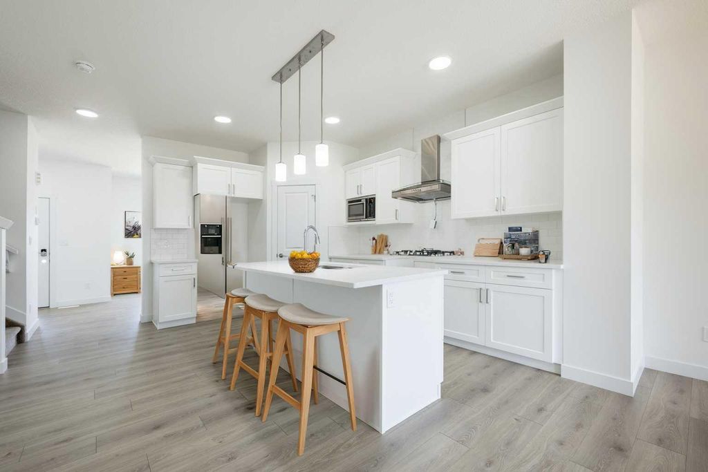 Photo of 46 Andalusian Road, Cochrane, AB T4C 3B7 (MLS # A2298277)
