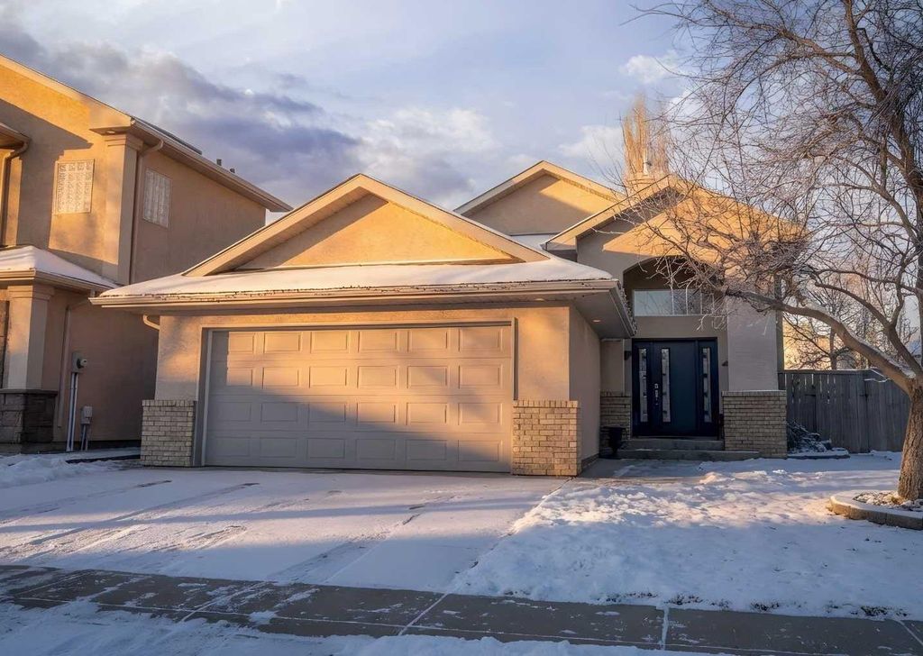 Photo of 65 Heritage Circle W, Lethbridge, AB T1K 7T3 (MLS # A2289412)