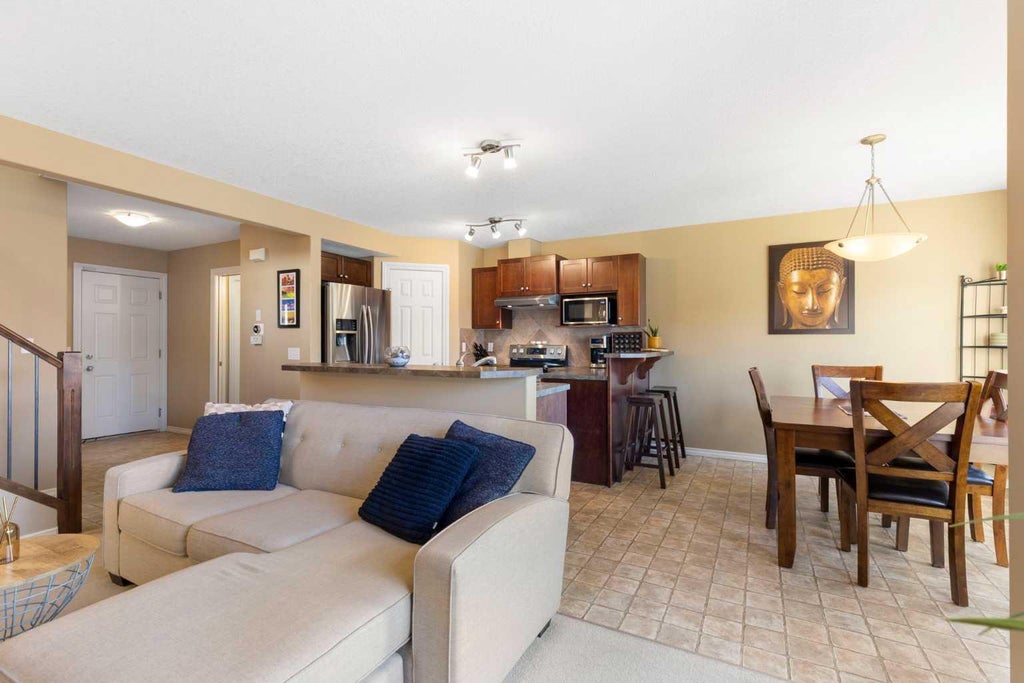 Photo of 11 Royal Crest Court NW, Calgary, AB T3G 5W3 (MLS # A2350656)