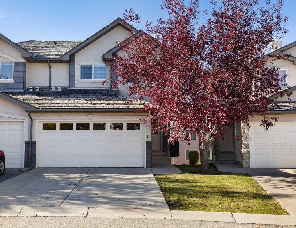 Photo of 11 Royal Crest Court NW, Calgary, AB T3G 5W3 (MLS # A2350656)